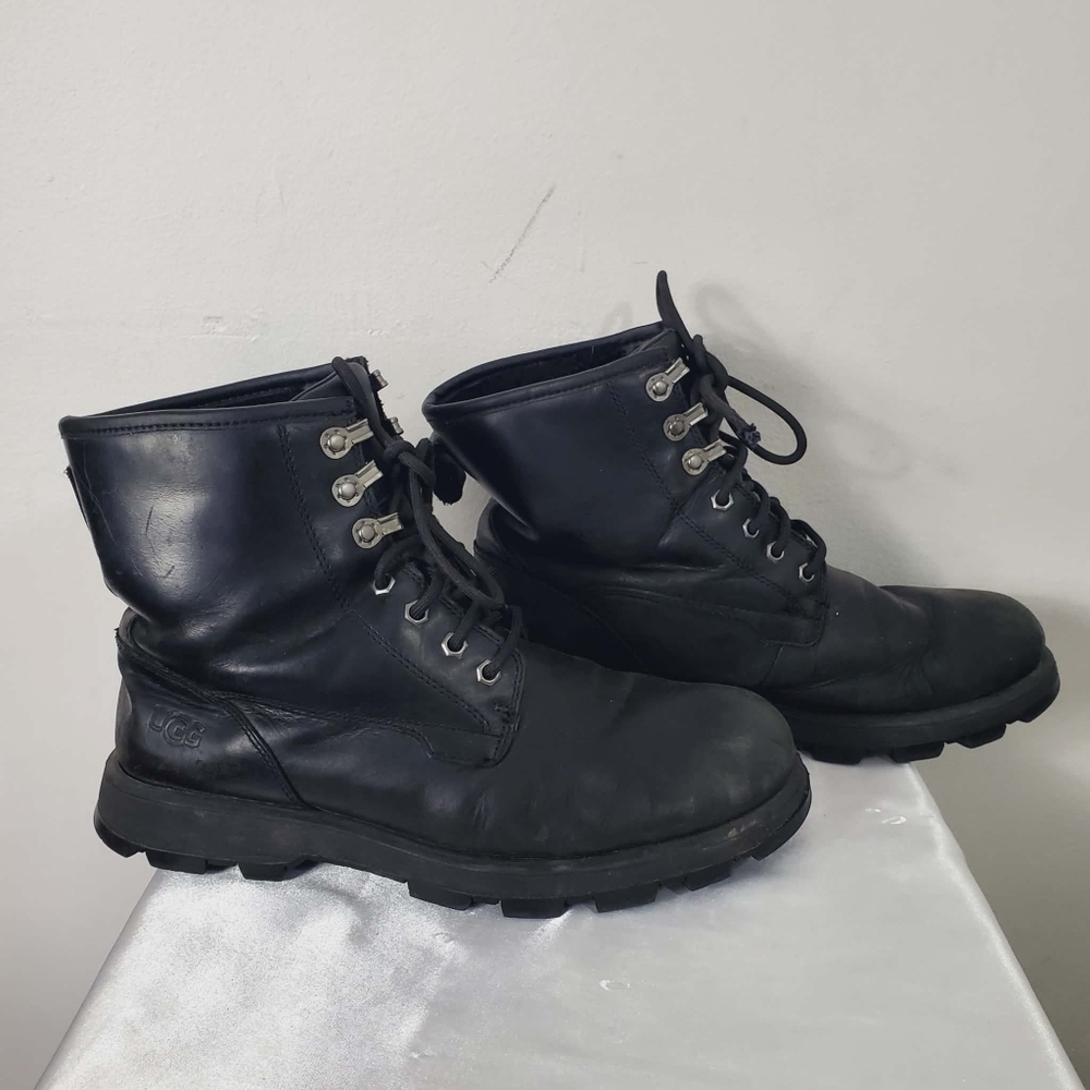 UGG Kirkson Mens Black Learher Boits